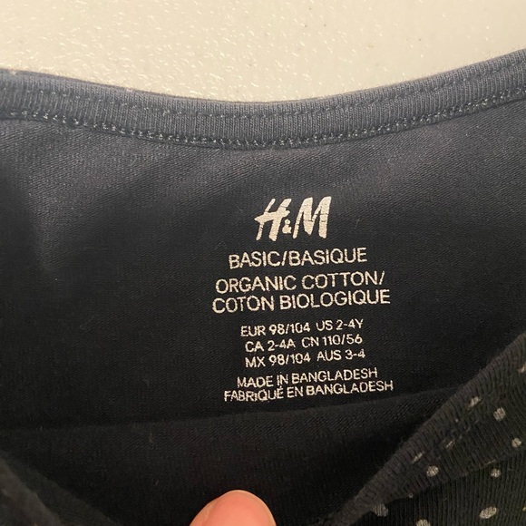 H&M girl’s long-sleeve heart patterned shirt — 2-4 years - Picture 2 of 3